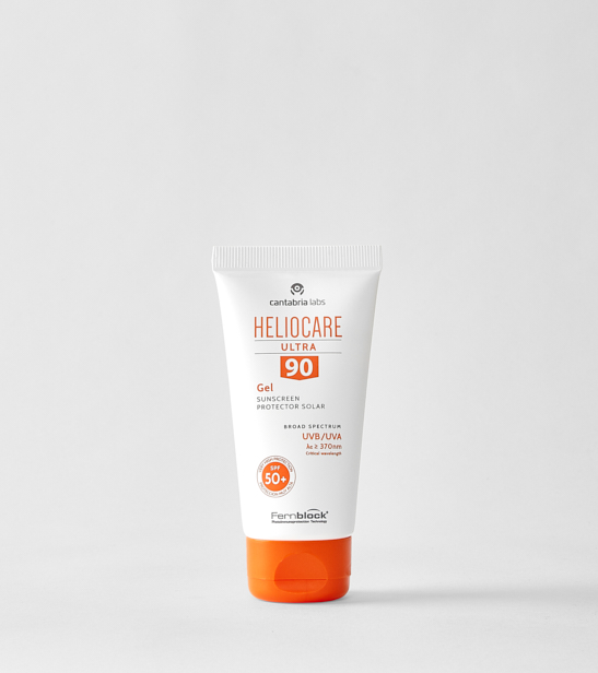 Сонцезахисний гель Ультра90 SPF 50 для комбінованої та жирної шкіри Cantabria Labs HELIOCARE ULTRA GEL