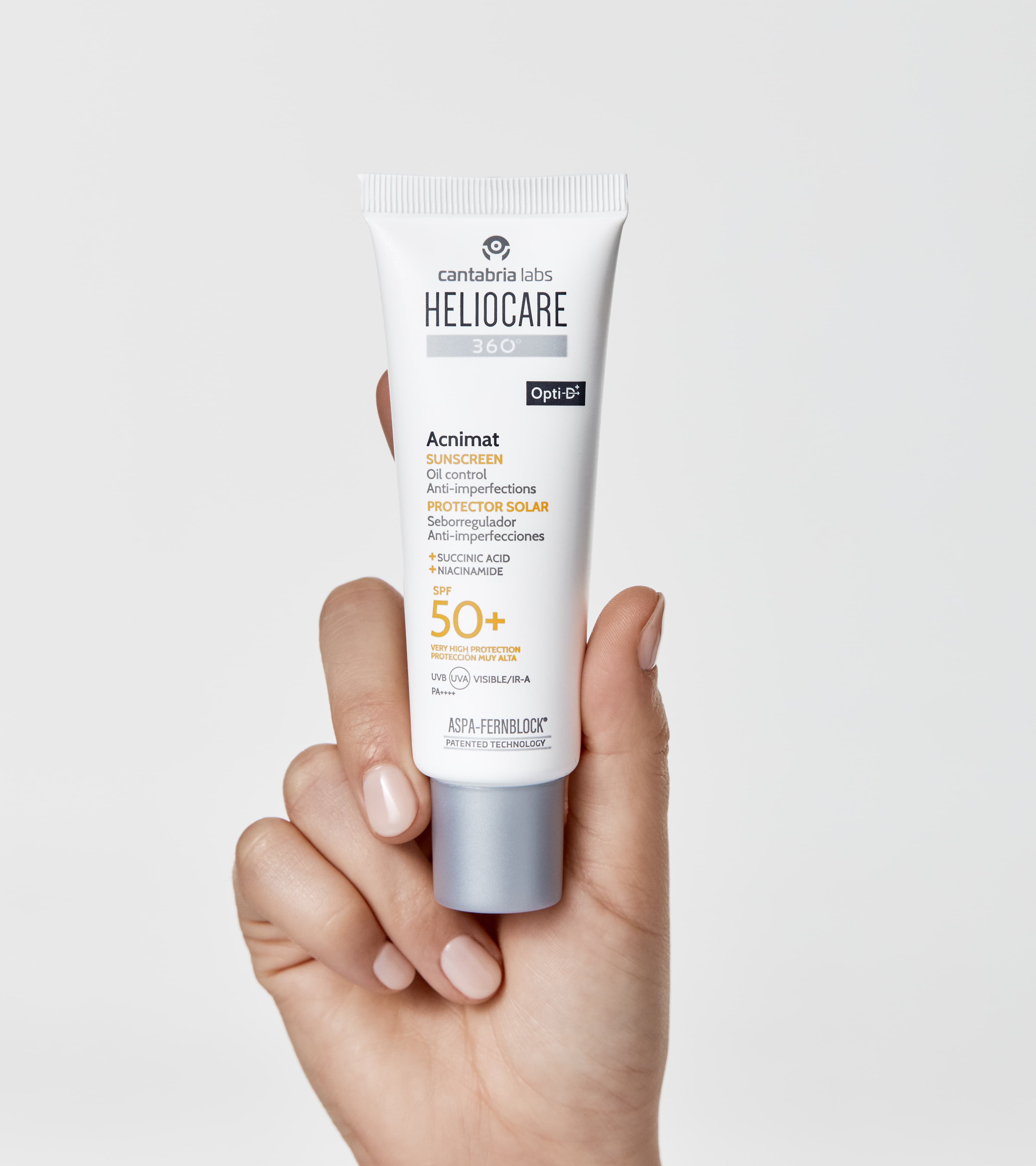 Сонцезахисний флюїд для шкіри схильної до акне Cantabria Labs HELIOCARE 360º ACNIMAT SPF 50+ - Зображення 2